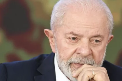 Diário do Estado cita pesquisa realizada pela Paraná Pesquisas no Estado de Pernambuco.