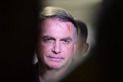 Política Livre cita pesquisa realizada pela Paraná Pesquisas.