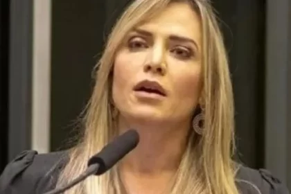 Bahia Notícias cita pesquisa realizada pela Paraná Pesquisas no Distrito Federal.