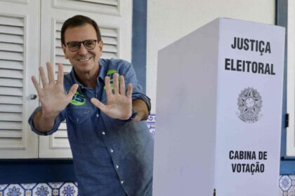 Diário do Rio cita pesquisa realizada pela Paraná Pesquisas no Estado do Rio de Janeiro.