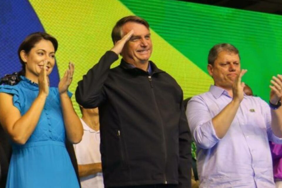 af711e39 ex primeira dama michelle o ex presidente jair bolsonaro e governador tarcisio gomes de freitas dominam disputa presidencial em sao paulo foto republicanos 960x640 1