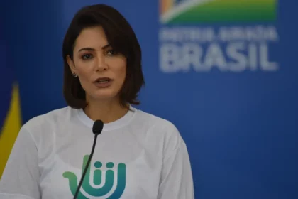 Coluna Esplanada cita pesquisa realizada pela Paraná Pesquisas no Estado do Rio de Janeiro.