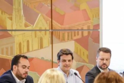 União Metropolitana cita pesquisa realizada pela Paraná Pesquisas Estado de Curitiba.