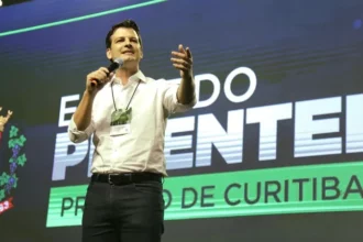 eduardo pimentel prefeito de curitiba 82516 800x450 1