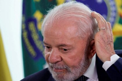 Blog do Valente cita pesquisa realizada pela Paraná Pesquisas.