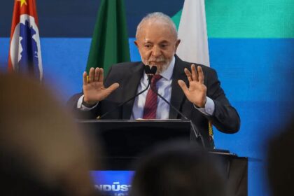 Revista Nossa cita pesquisa realizada pela Paraná Pesquisas.