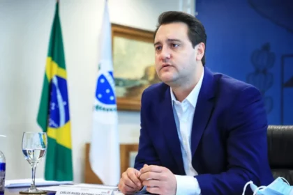 Massa cita pesquisa realizada pela Paraná Pesquisas no Município de Curitiba.