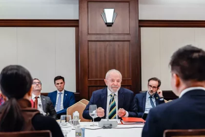 011 News cita pesquisa realizada pela Paraná Pesquisas.