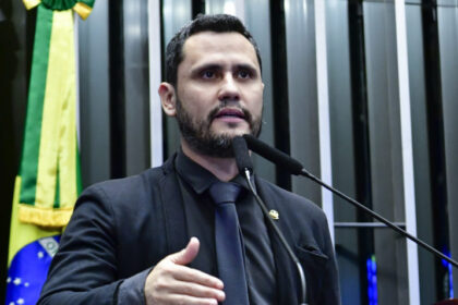 Poder 360 cita pesquisa realizada pela Paraná Pesquisas no Estado de Minas Gerais.