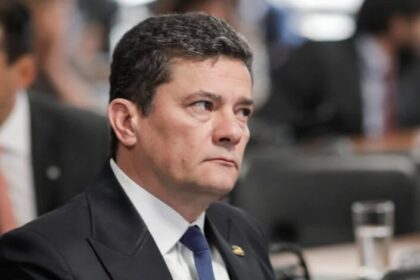 Poder 360 cita pesquisa realizada pela Paraná Pesquisas no Estado do Paraná.