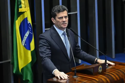 O Palaciano cita pesquisa realizada pela Paraná Pesquisas no Estado do Paraná.
