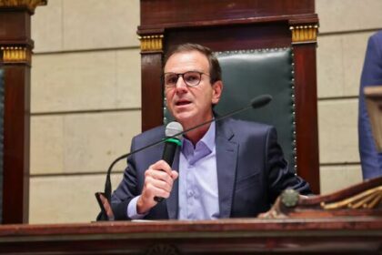 Estadão cita pesquisa realizada pela Paraná Pesquisas no Estado do Rio de Janeiro.