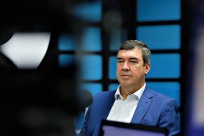 Manchete Popular cita pesquisa realizada pela Paraná Pesquisas no Estado de Mato Grosso do Sul.