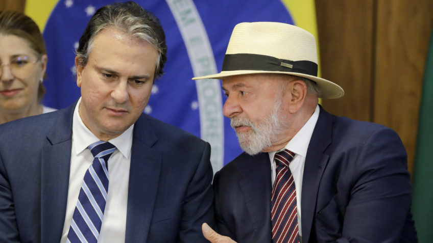 Poder 360 cita pesquisa realizada pela Paraná Pesquisas no Estado do Ceará. 1 Poder 360 cita pesquisa realizada pela Paraná Pesquisas no Estado do Ceará.
