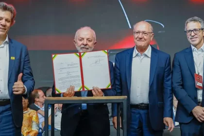 TN Online cita pesquisa realizada pela Paraná Pesquisas no Estado do Paraná.