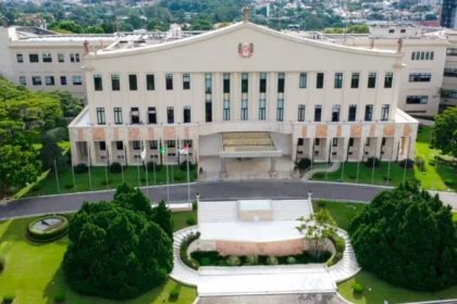 Gazeta do Povo cita pesquisa realizada pela Paraná Pesquisas.
