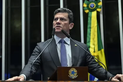 Revista Oeste cita pesquisa realizada pela Paraná Pesquisas no Estado do Paraná.