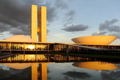 O Paraná cita pesquisa realizada pela Paraná Pesquisas no Estado do Paraná.