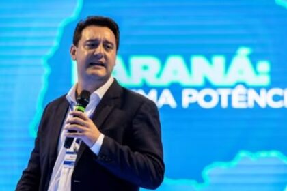 Jornale cita pesquisa realizada pela Paraná Pesquisas no Estado do Paraná.