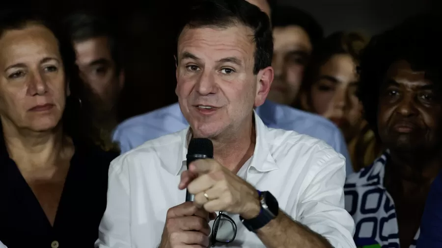 UOL cita pesquisa realizada pela Paraná Pesquisas no Estado do Rio de Janeiro.