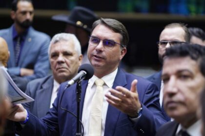 Diário do Poder cita pesquisa realizada pela Paraná Pesquisas no Estado do Rio de Janeiro.