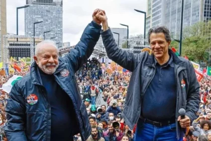 Polítika cita pesquisa realizada pela Paraná Pesquisas no Estado de São Paulo.