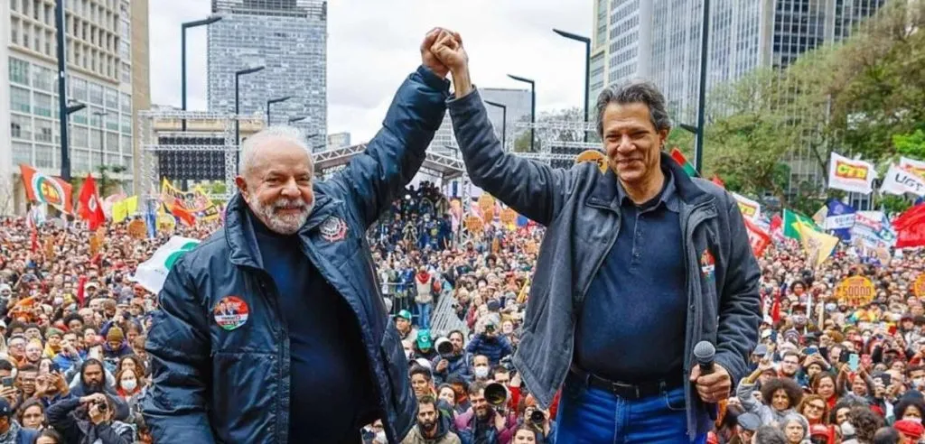 Polítika cita pesquisa realizada pela Paraná Pesquisas no Estado de São Paulo. 1 Polítika cita pesquisa realizada pela Paraná Pesquisas no Estado de São Paulo.