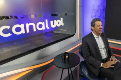 UOL cita pesquisa realizada pela Paraná Pesquisas.
