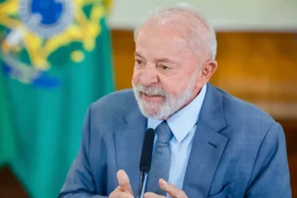 Band cita pesquisa realizada pela Paraná Pesquisas no Estado de São Paulo.