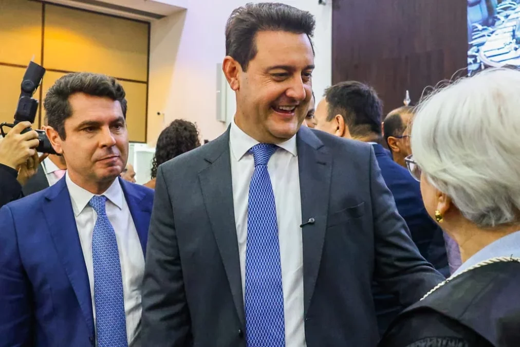 Plural Curitiba cita pesquisa realizada pela Paraná Pesquisas no Estado do Paraná. 1 Plural Curitiba cita pesquisa realizada pela Paraná Pesquisas no Estado do Paraná.