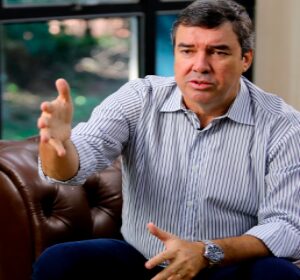 Rádio Jota FM cita pesquisa realizada pela Paraná Pesquisas no Estado de Mato Grosso do Sul.