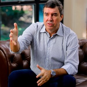 Rádio Jota FM cita pesquisa realizada pela Paraná Pesquisas no Estado de Mato Grosso do Sul. 1 Rádio Jota FM cita pesquisa realizada pela Paraná Pesquisas no Estado de Mato Grosso do Sul.