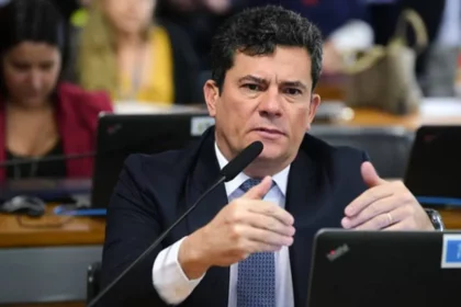 Tribuna PR cita pesquisa realizada pela Paraná Pesquisas no Estado do Paraná.