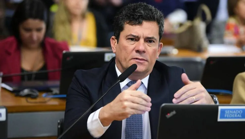 Tribuna PR cita pesquisa realizada pela Paraná Pesquisas no Estado do Paraná.