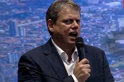 Poder 360 cita pesquisa realizada pela Paraná Pesquisas.