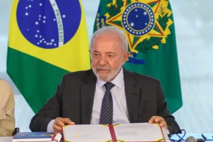 Metrópoles cita pesquisa realizada pela Paraná Pesquisas.