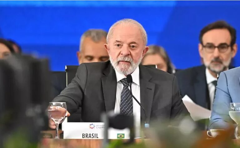 Tribuna do Sertão cita pesquisa realizada pela Paraná Pesquisas.