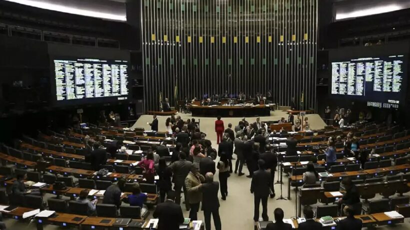 VTV News cita pesquisa realizada pela Paraná Pesquisas. 1 VTV News cita pesquisa realizada pela Paraná Pesquisas.