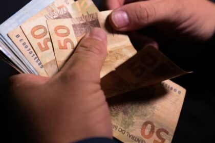 CNN Brasil cita pesquisa realizada pela Paraná Pesquisas.
