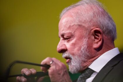 Metrópoles cita pesquisa realizada pela Paraná Pesquisas.