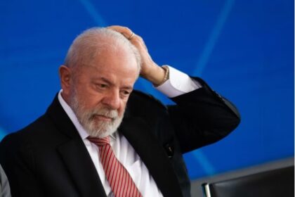 Metrópoles cita pesquisa realizada pela Paraná Pesquisas.