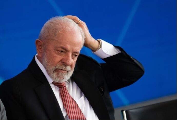 Metrópoles cita pesquisa realizada pela Paraná Pesquisas. 1 Metrópoles cita pesquisa realizada pela Paraná Pesquisas.