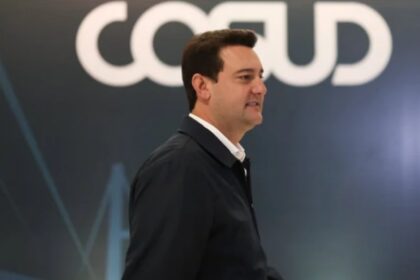 Folha de Curitiba cita pesquisa realizada pela Paraná Pesquisas no Estado do Paraná.
