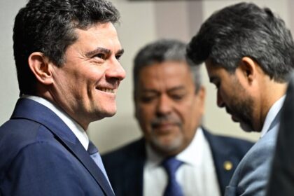 Crusoé cita pesquisa realizada pela Paraná Pesquisas no Estado do Paraná.