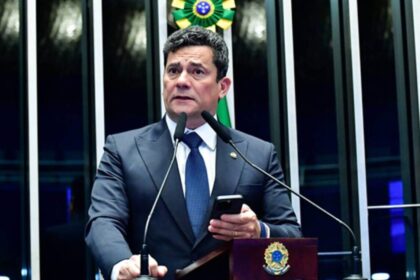 Política Livre cita pesquisa realizada pela Paraná Pesquisas no Estado do Paraná.