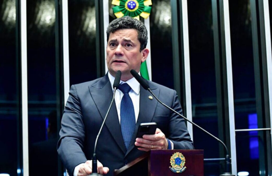 Política Livre cita pesquisa realizada pela Paraná Pesquisas no Estado do Paraná. 1 Política Livre cita pesquisa realizada pela Paraná Pesquisas no Estado do Paraná.