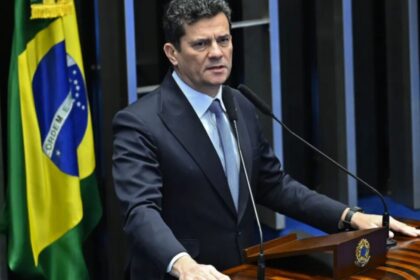 Jornal de Colombo cita pesquisa realizada pela Paraná Pesquisas no Estado do Paraná.