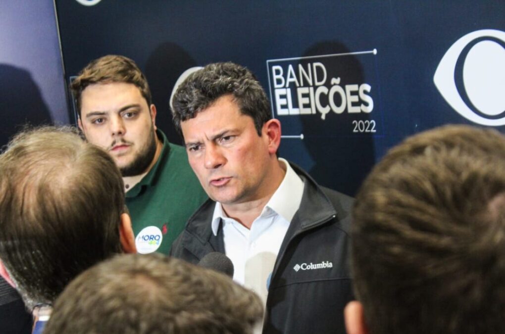 Plural cita pesquisa realizada pela Paraná Pesquisas no Estado do Paraná. 1 Plural cita pesquisa realizada pela Paraná Pesquisas no Estado do Paraná.