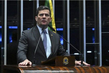 O Luzeiro cita pesquisa realizada pela Paraná Pesquisas no Estado do Paraná.