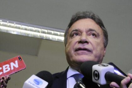 Jornal Opção cita pesquisa realizada pela Paraná Pesquisas no Estado do Paraná.
